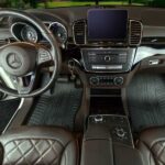 Auto tepisi su mali detalj koji čuva unutrašnjost auto tepisi